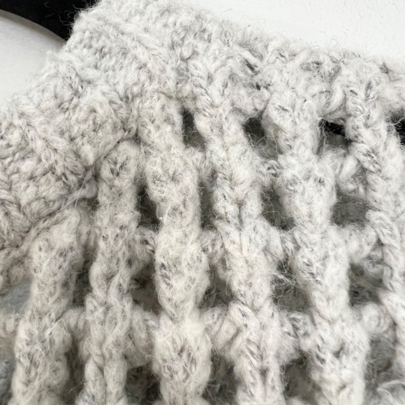 Line the Label Canada grey white open knit crew neck tunic sweater M - Picture 8 of 13